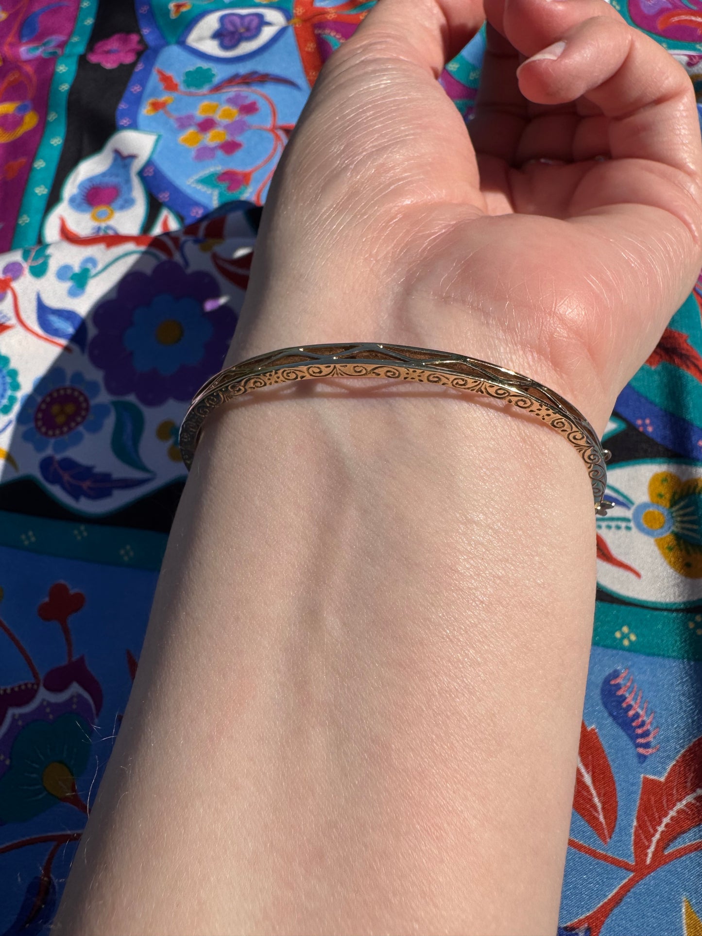 9ct Gold Opal Bangle
