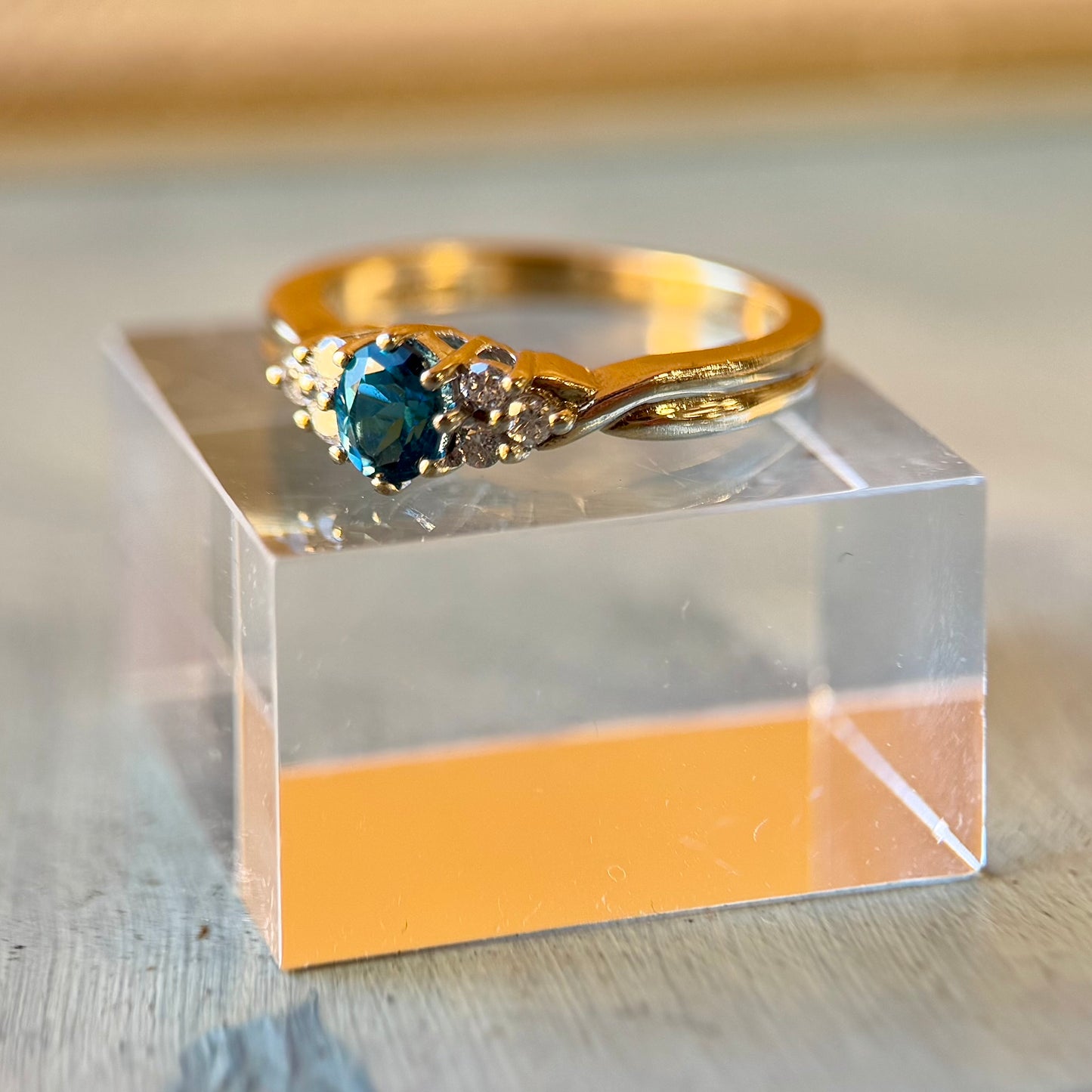 9 Carat Gold London Topaz & Diamond Ring