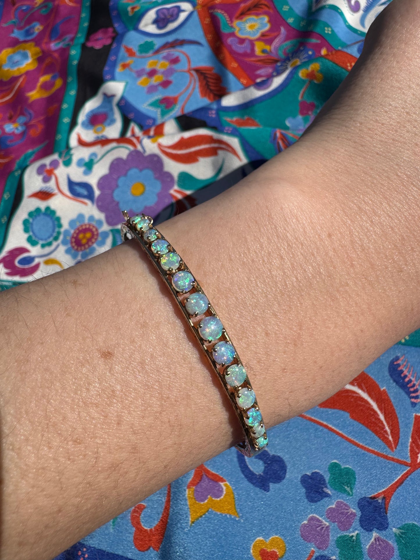 9ct Gold Opal Bangle