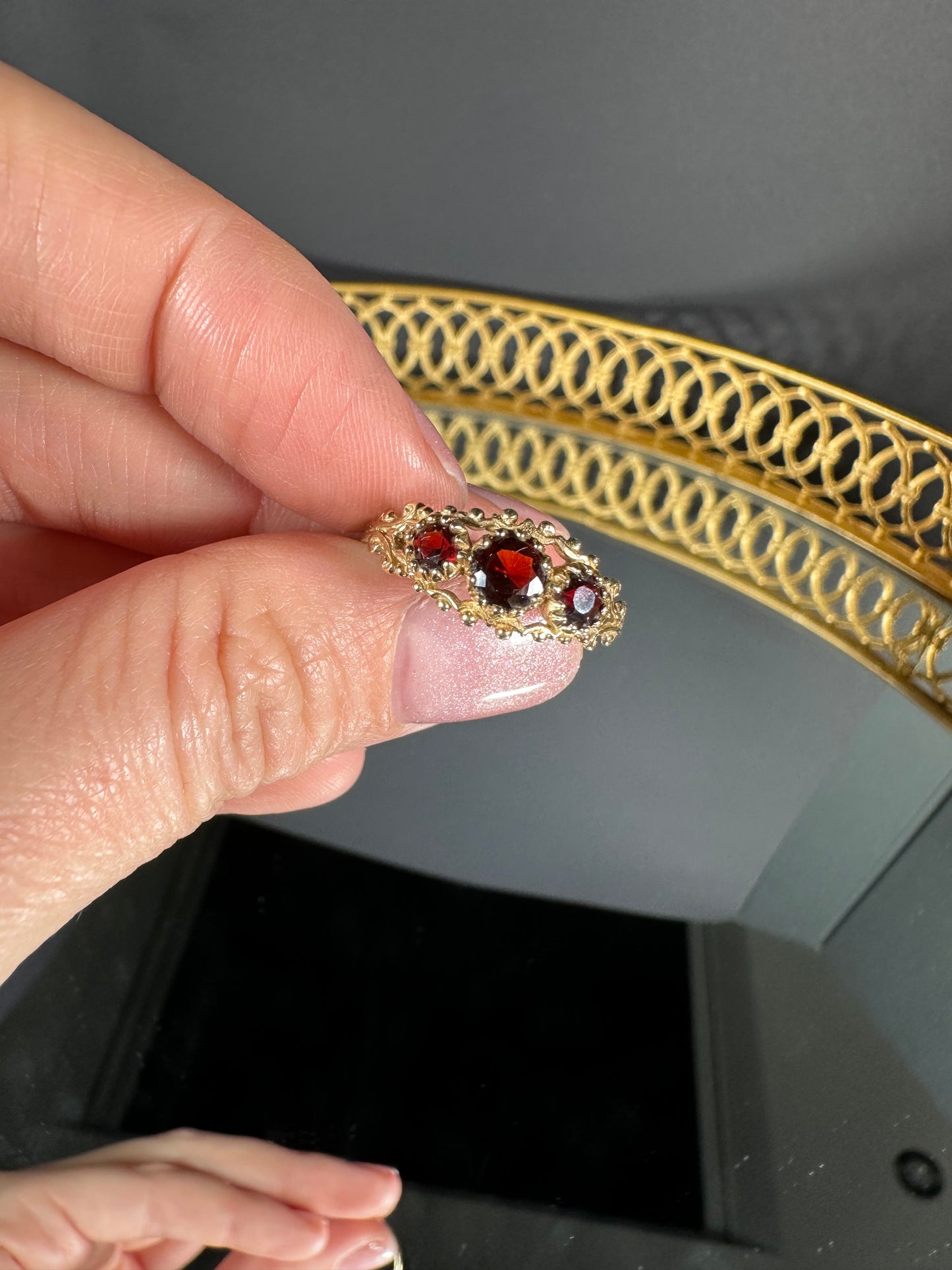 9 Carat Gold Antique Style Garnet Ring
