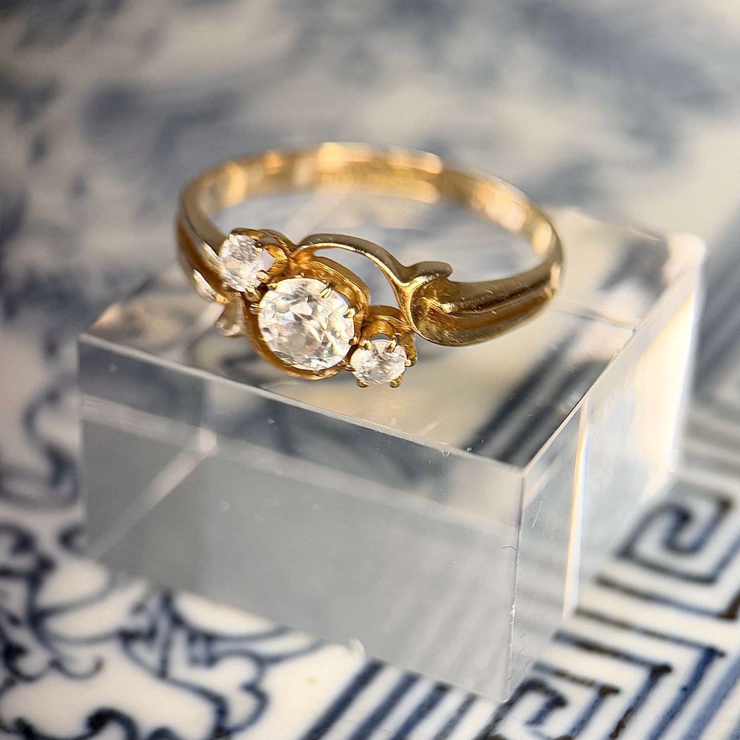 18 Carat Diamond 3 Stone Crossover Ring