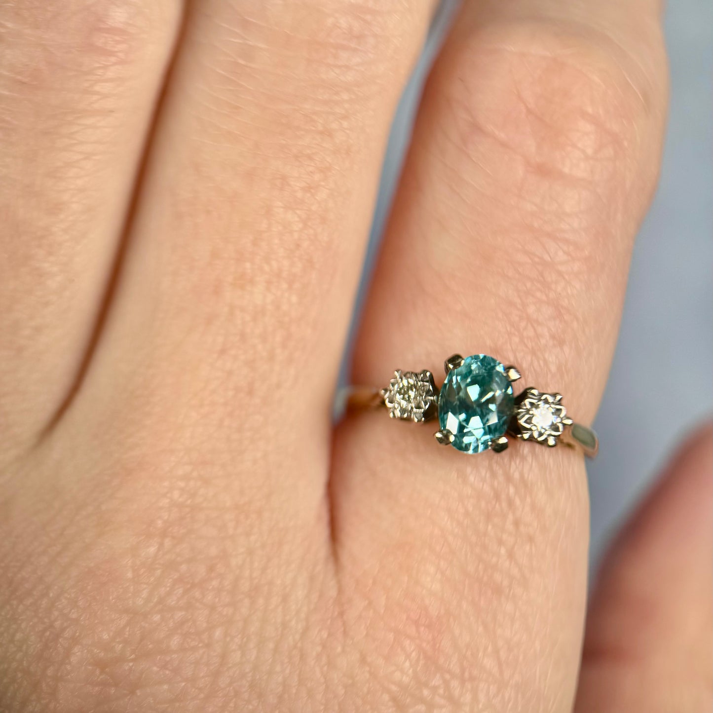 18 Carat Vintage Aprey & Co Aquamarine & Diamond Ring