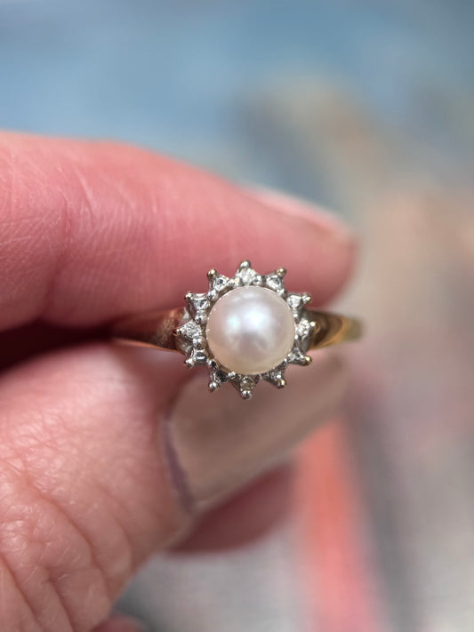 9ct Gold Pearl & Diamond Ring