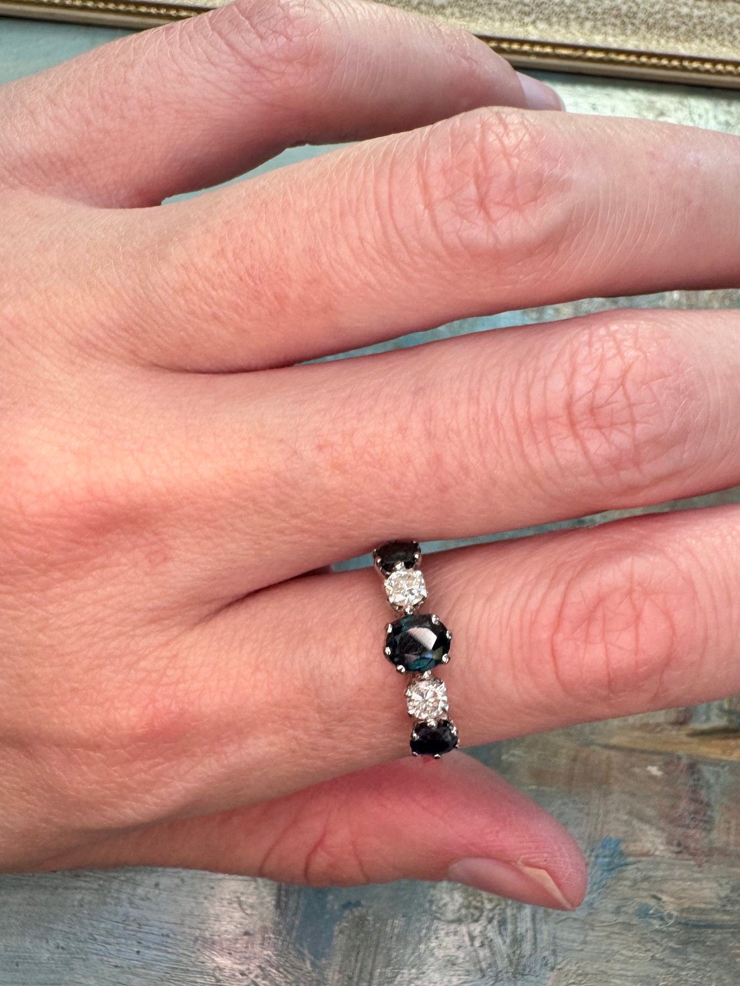 18ct Sapphire & Diamond Ring