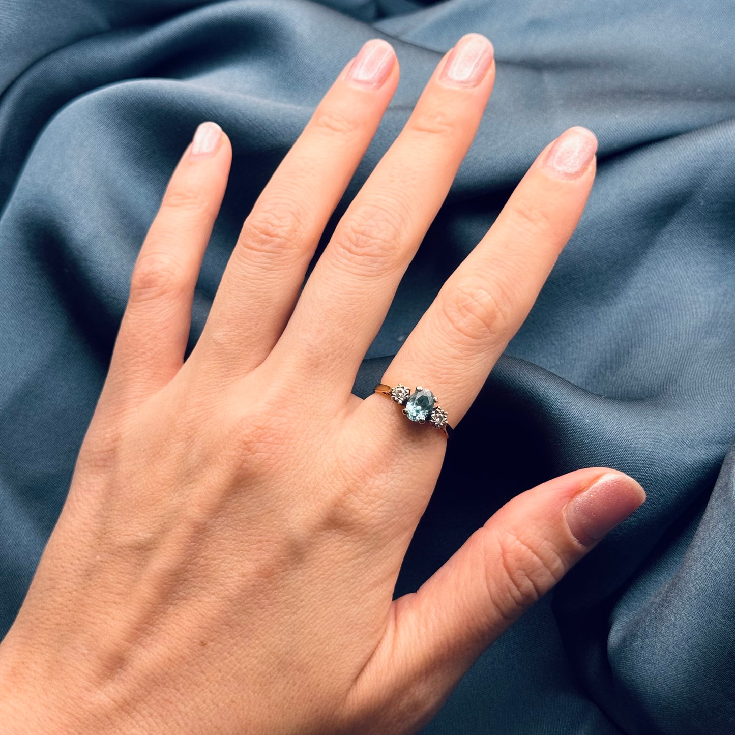 18 Carat Vintage Aprey & Co Aquamarine & Diamond Ring