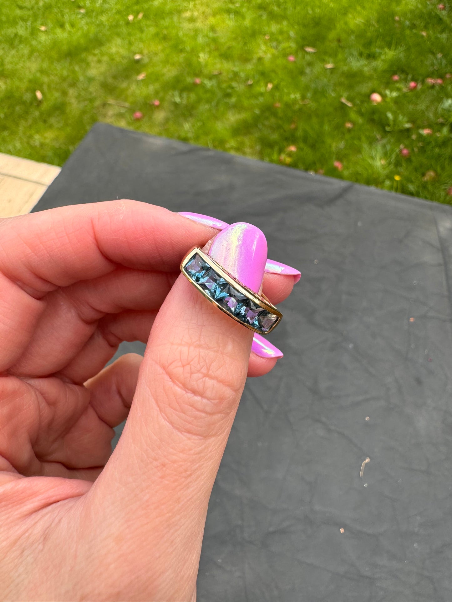 9 Carat Gold Blue Topaz Unisex Ring