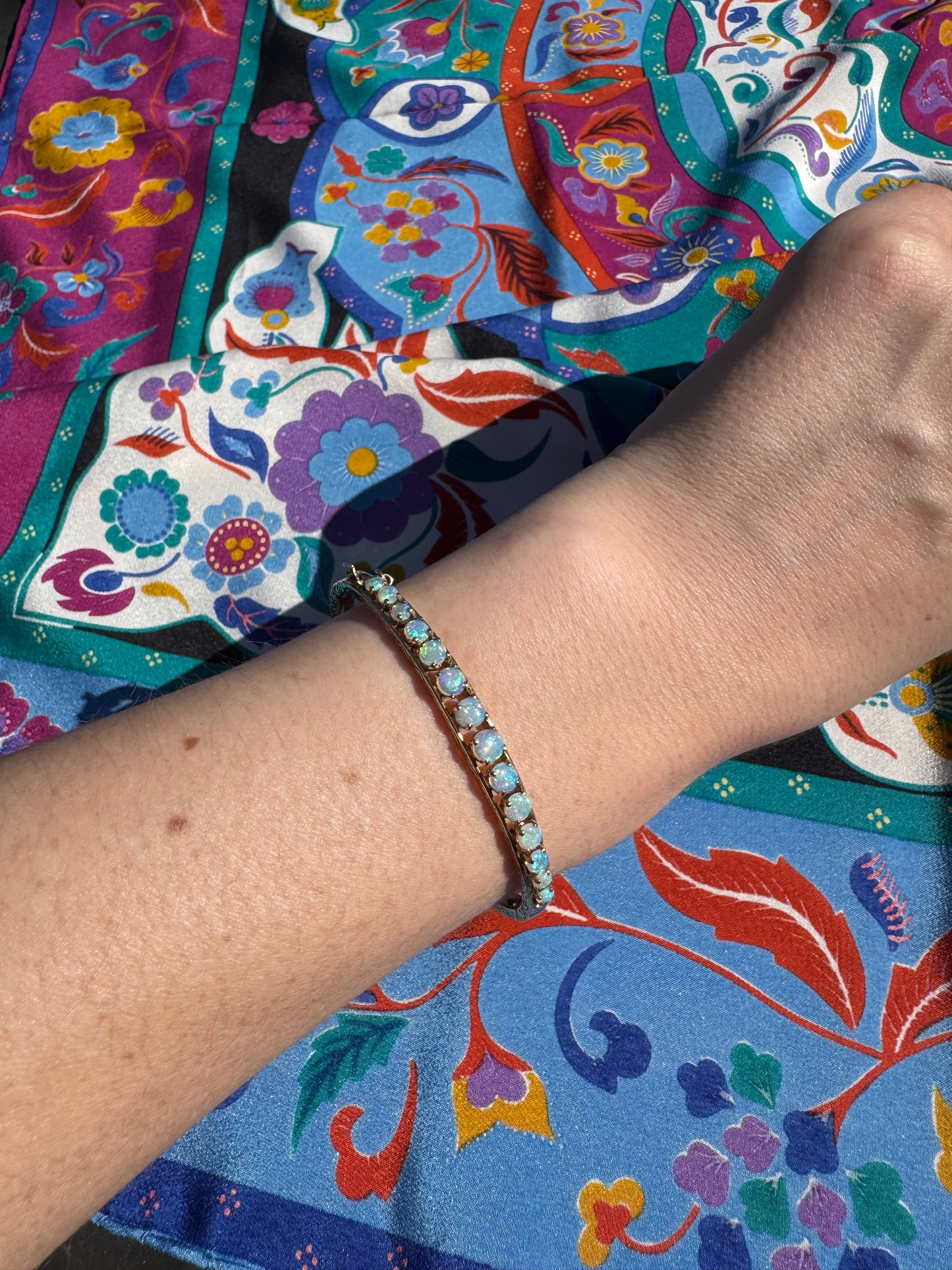 9ct Gold Opal Bangle