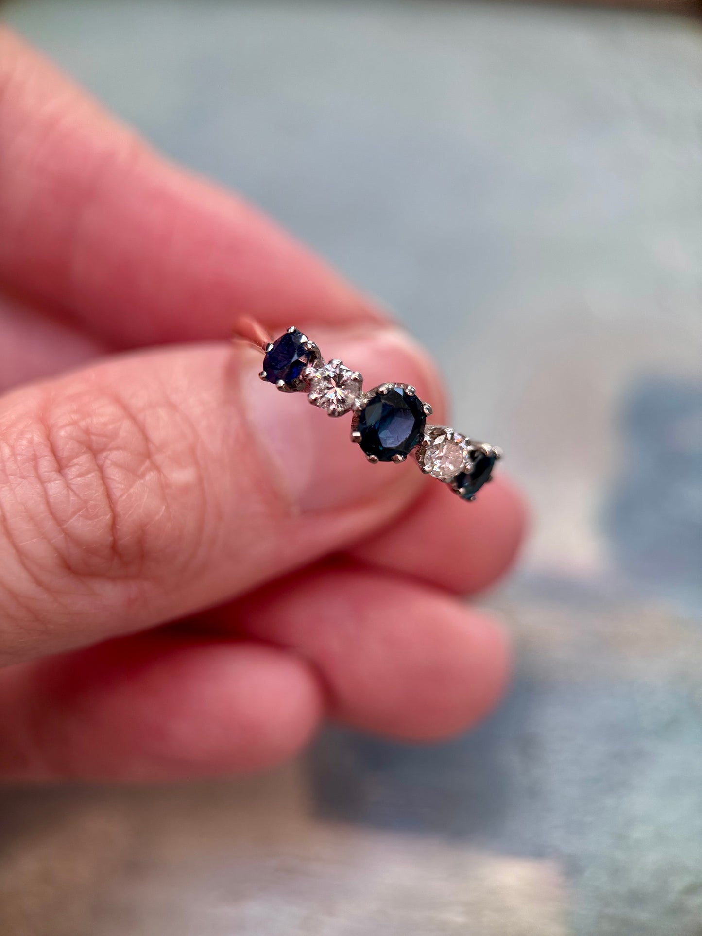 18ct Sapphire & Diamond Ring