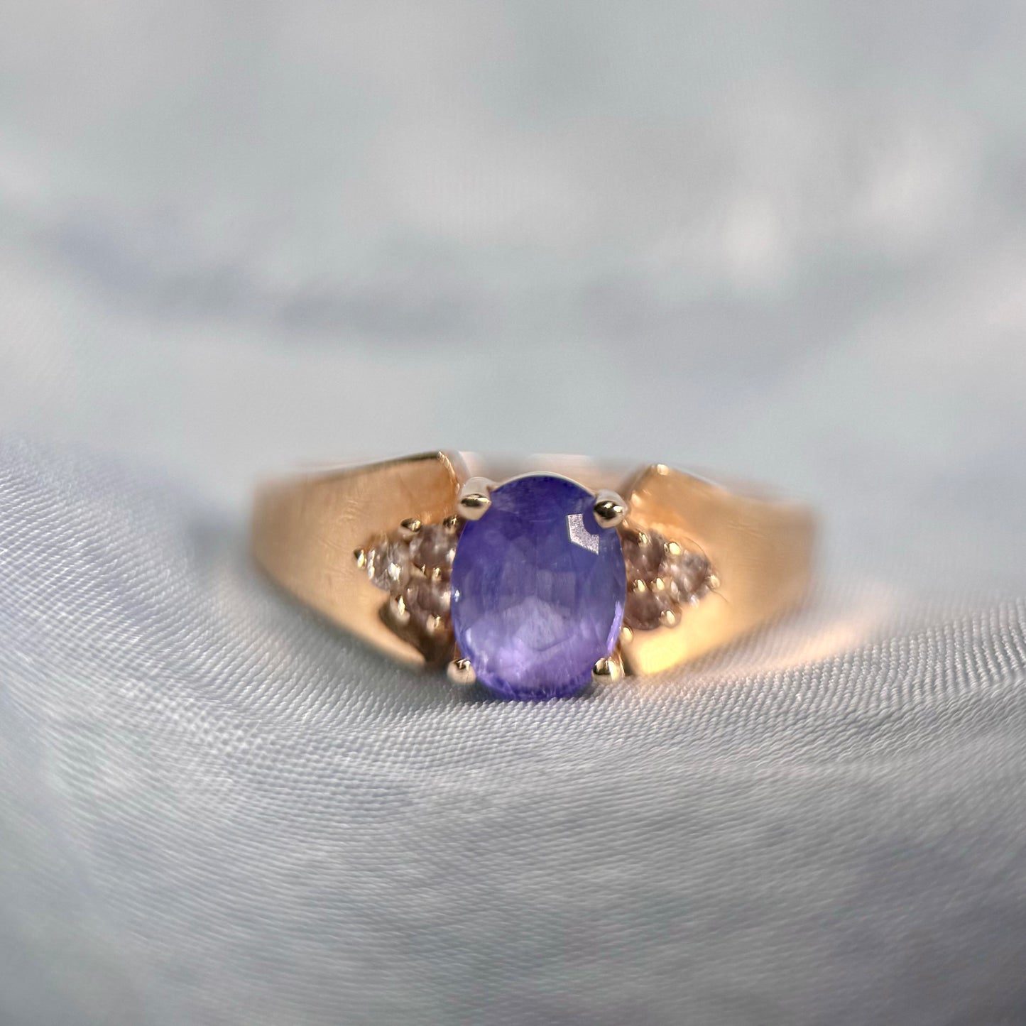 14 Carat Gold Tanzanite & Diamond Ring