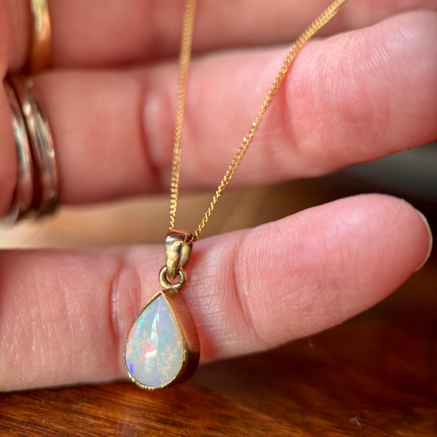9ct Gold Opal Pendant Necklace