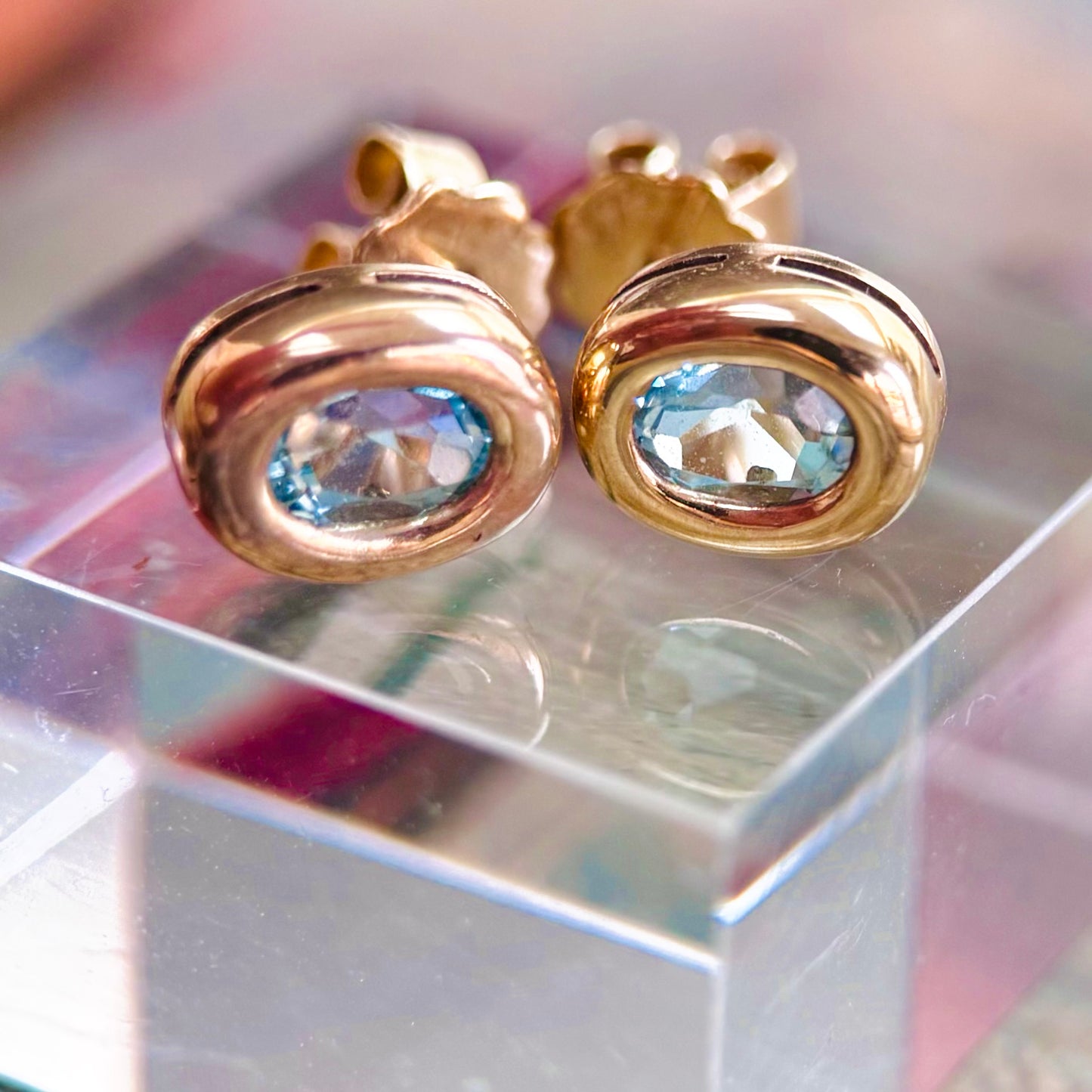 9 Carat Gold Oval Topaz Stud Earrings
