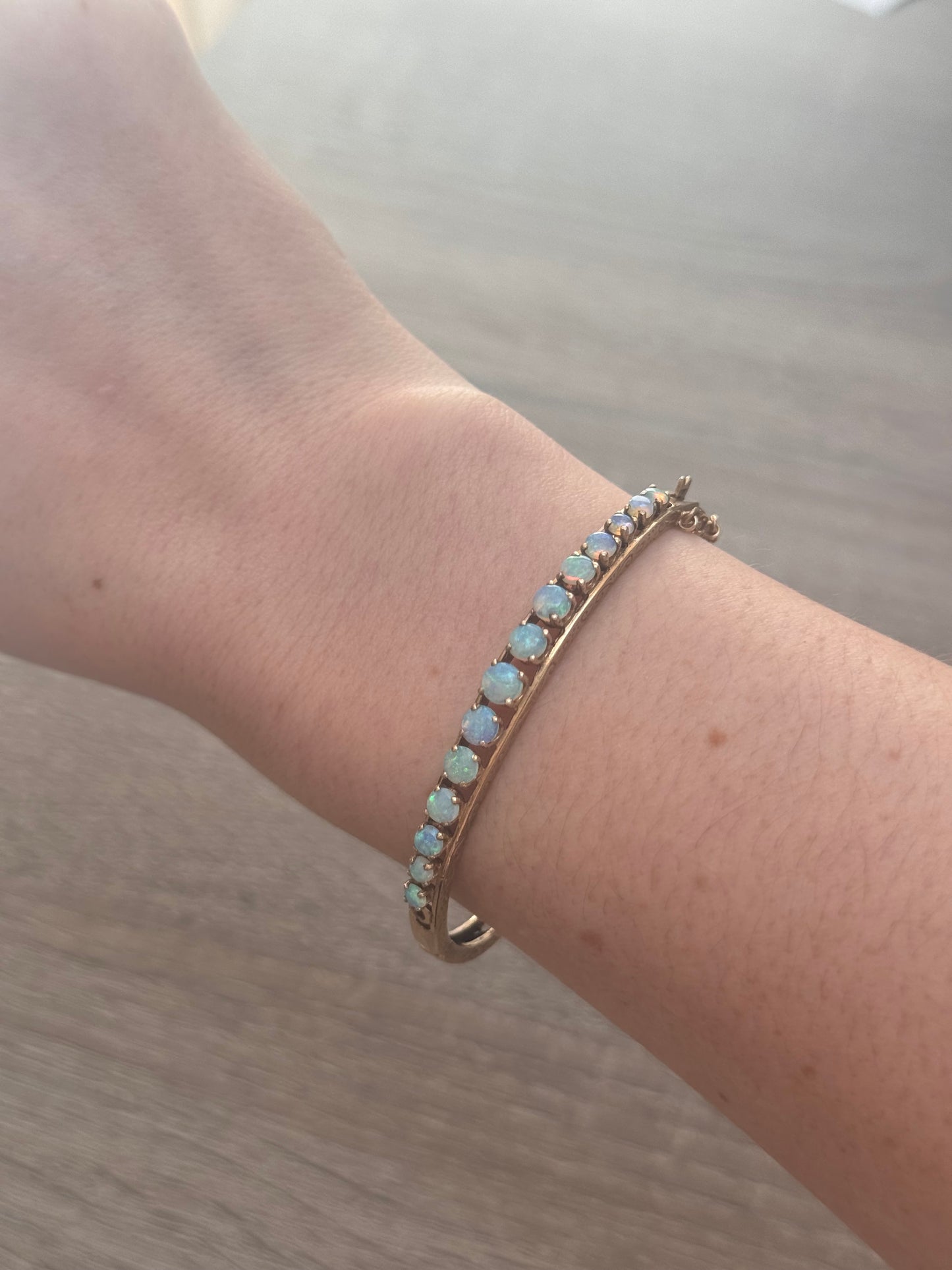 9ct Gold Opal Bangle