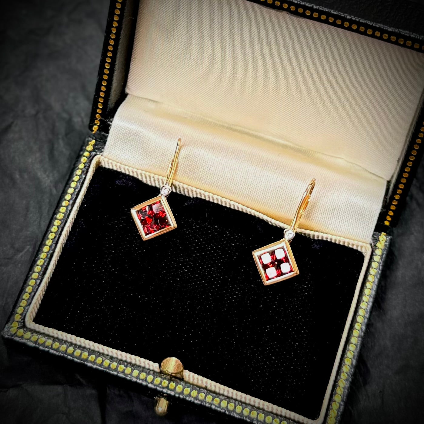 Garnet & Diamond Jewellery Suite