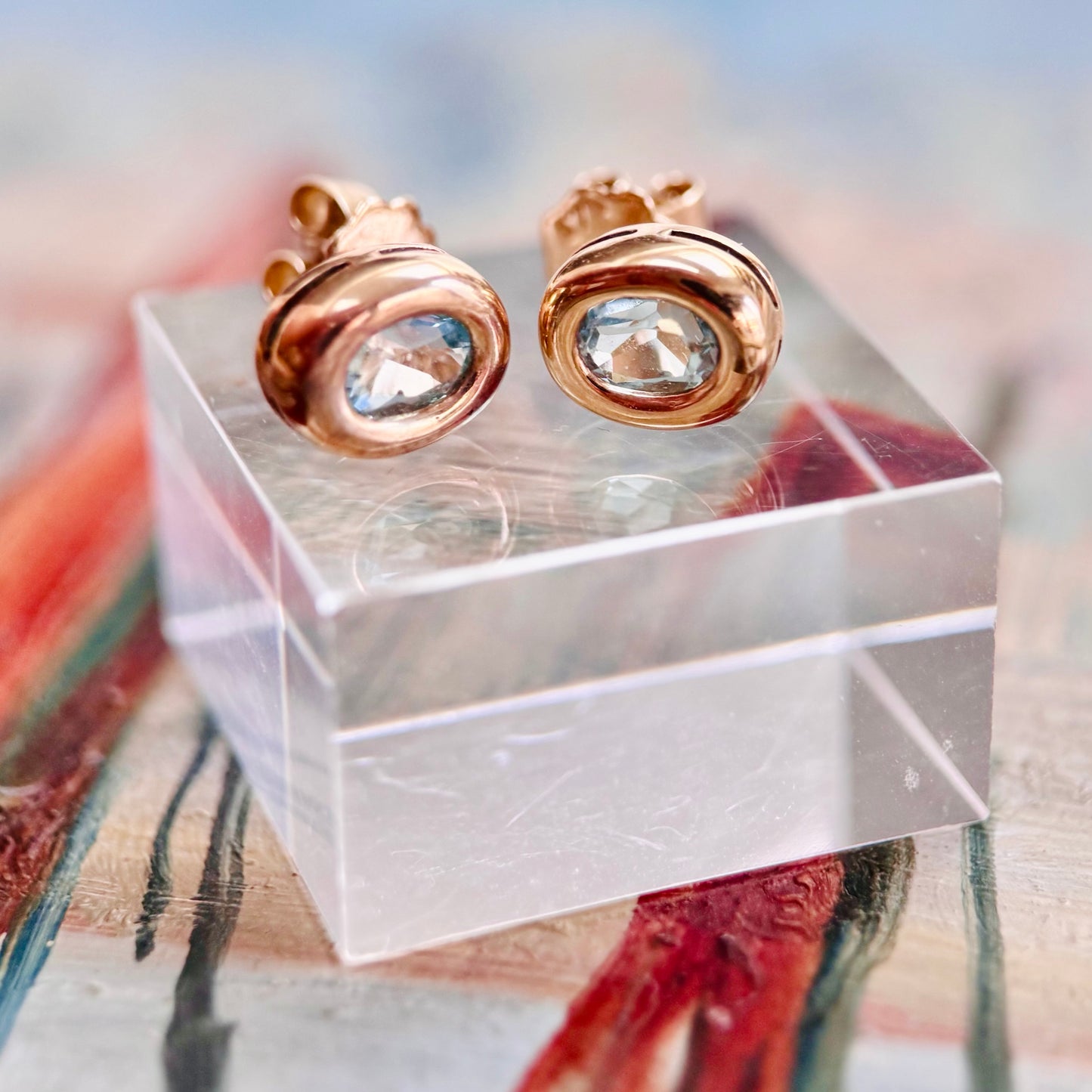 9 Carat Gold Oval Topaz Stud Earrings