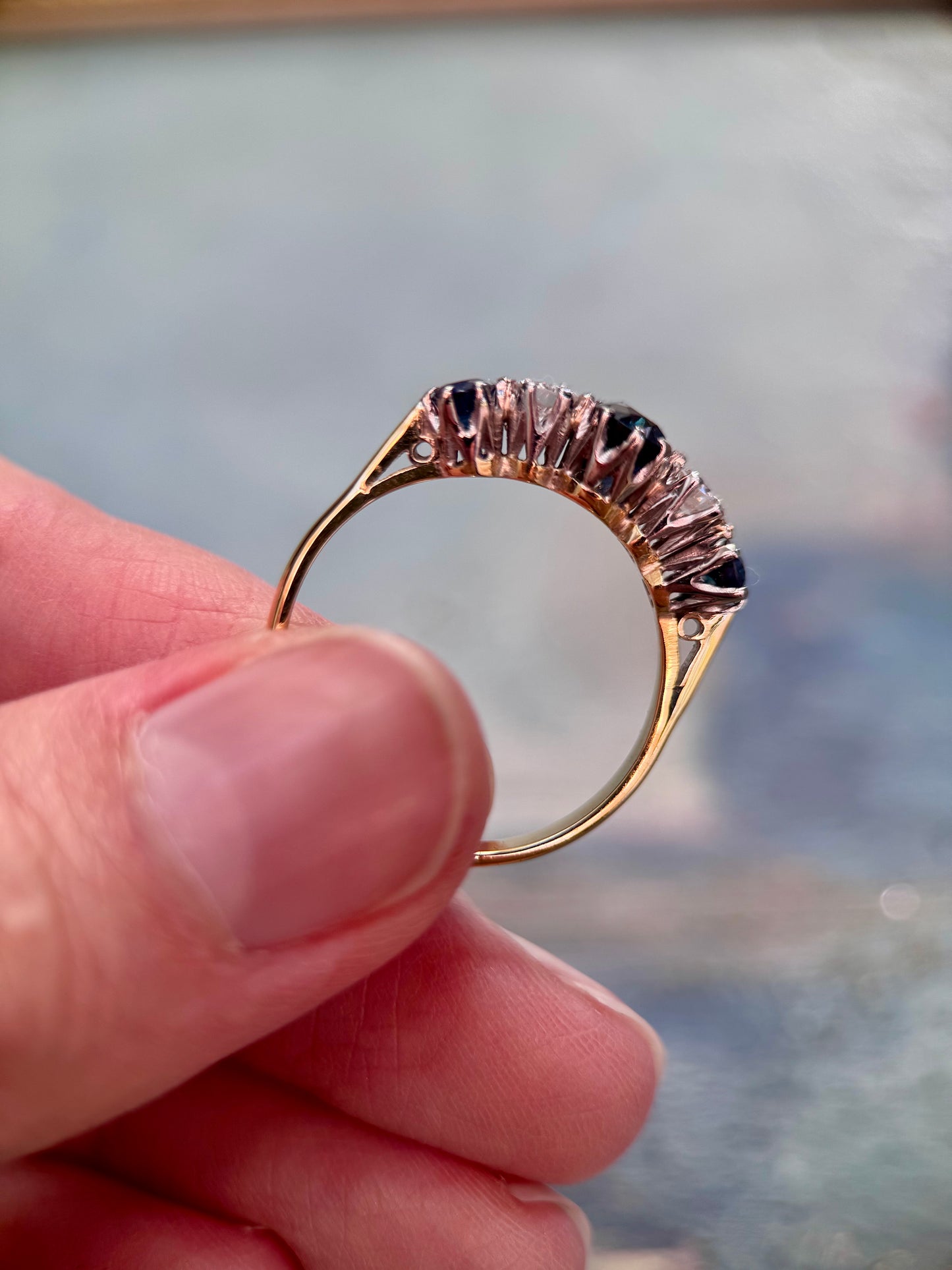 18ct Sapphire & Diamond Ring