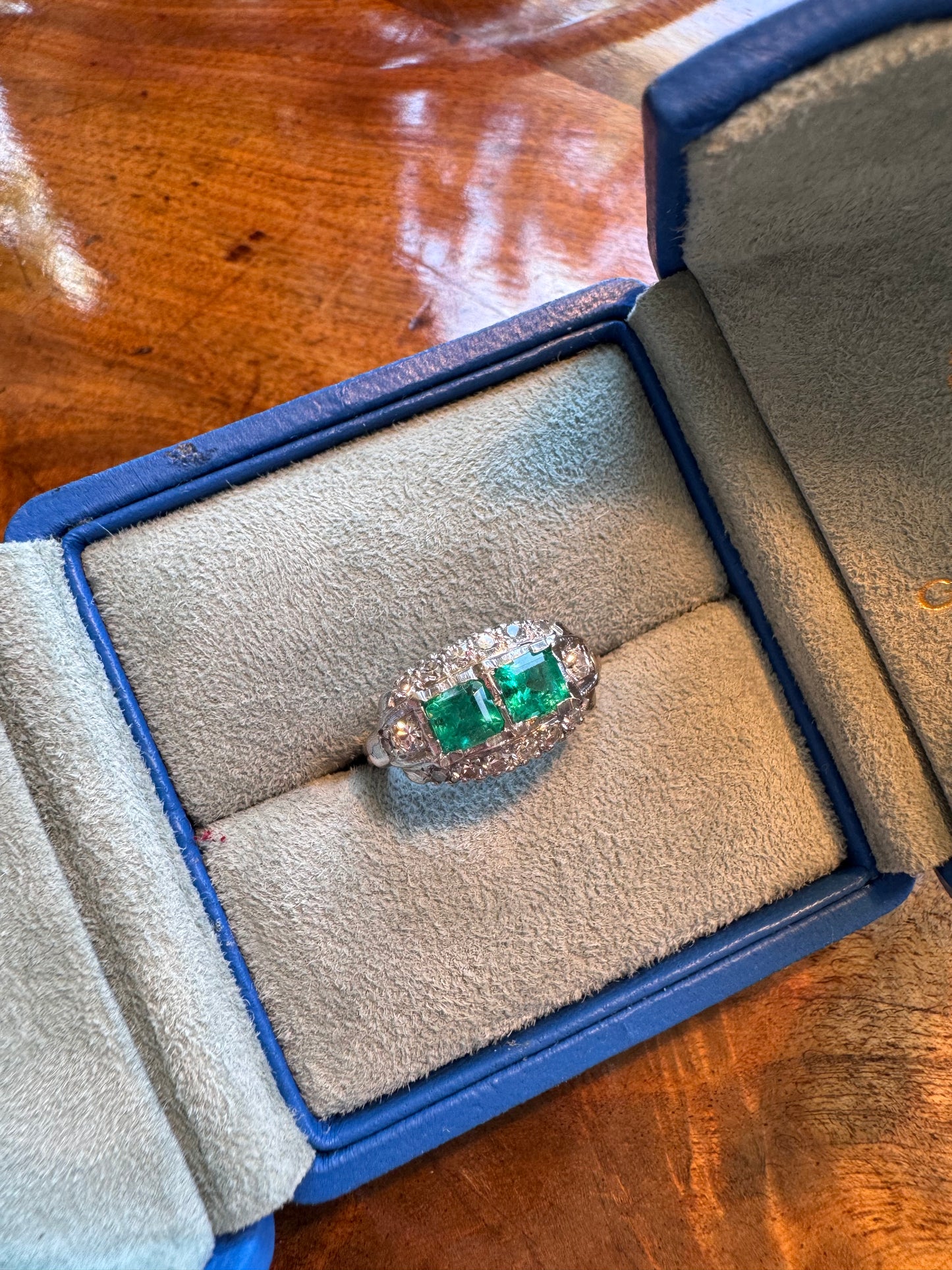 Antique Emerald & Diamond Platinum Ring