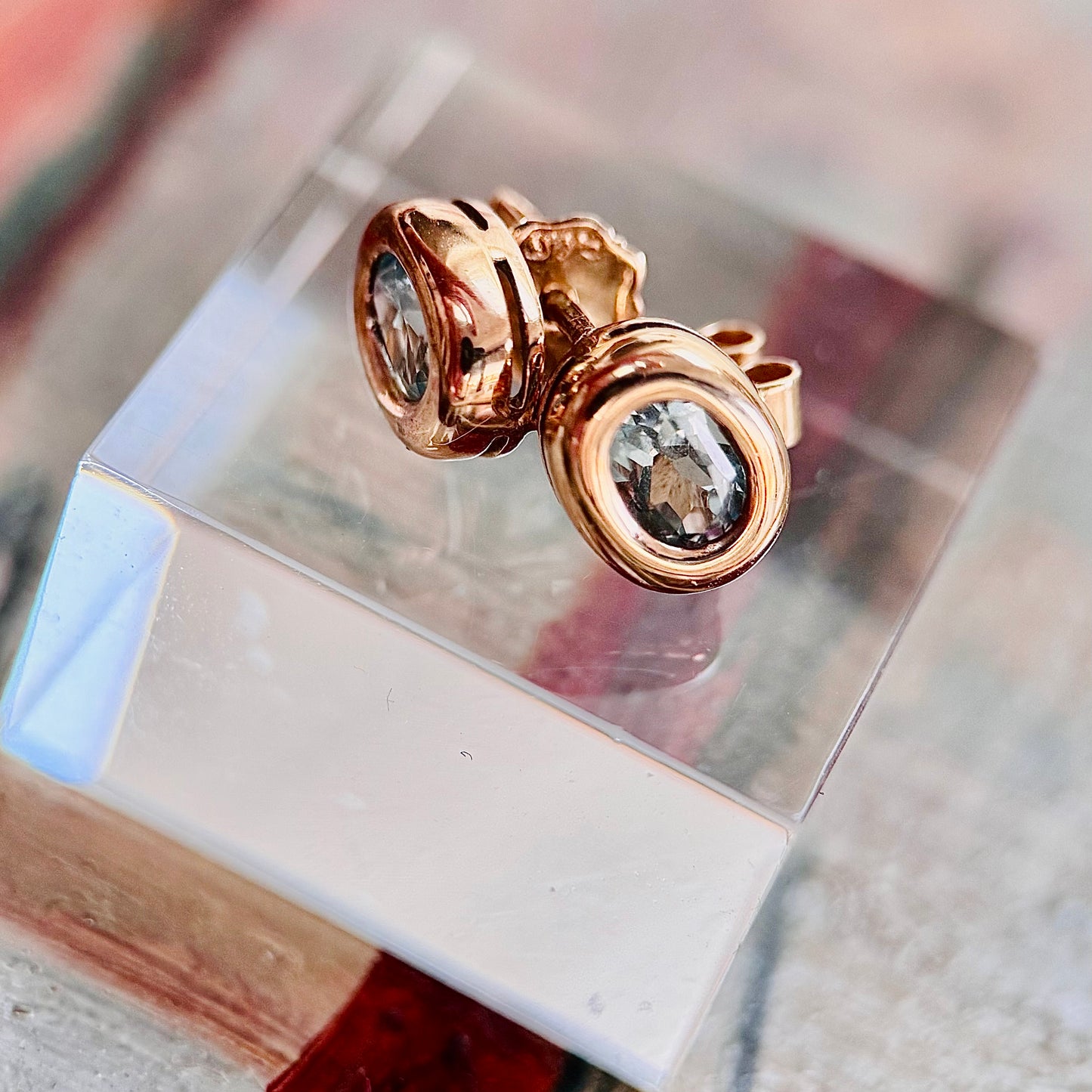 9 Carat Gold Oval Topaz Stud Earrings