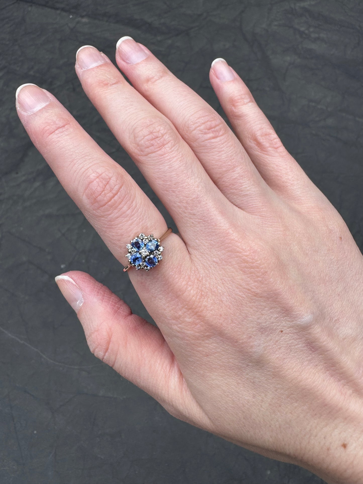 9ct Gold Sapphire & Diamond Cluster Ring