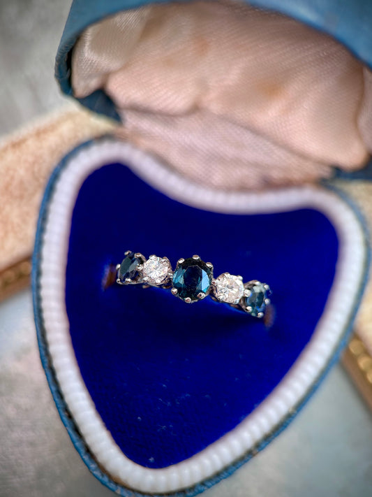 18ct Sapphire & Diamond Ring