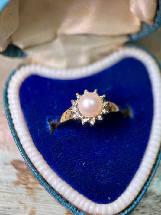 9ct Gold Pearl & Diamond Ring