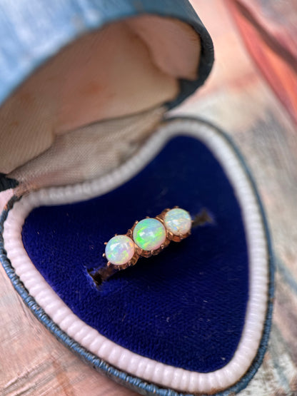 Stunning Opal 3 Stone Ring