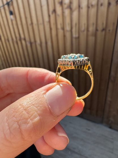 18ct Gold Zircon & Diamond Ring