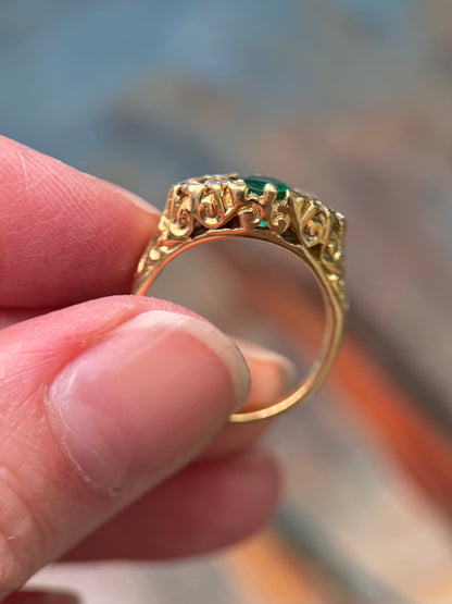 Large 18ct Gold Emerald & Diamond Ring