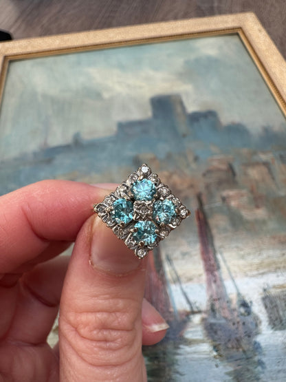18ct Gold Zircon & Diamond Ring