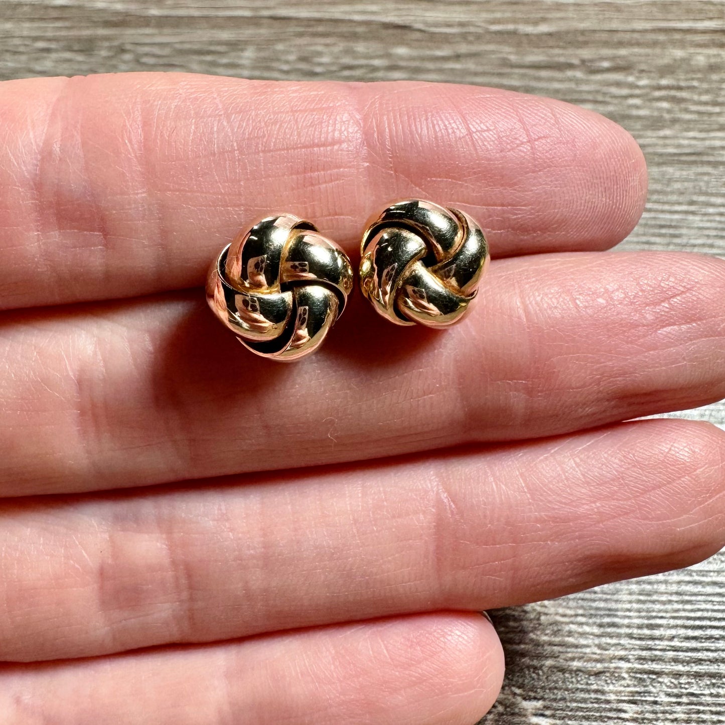 10 Carat Gold Knot Earrings