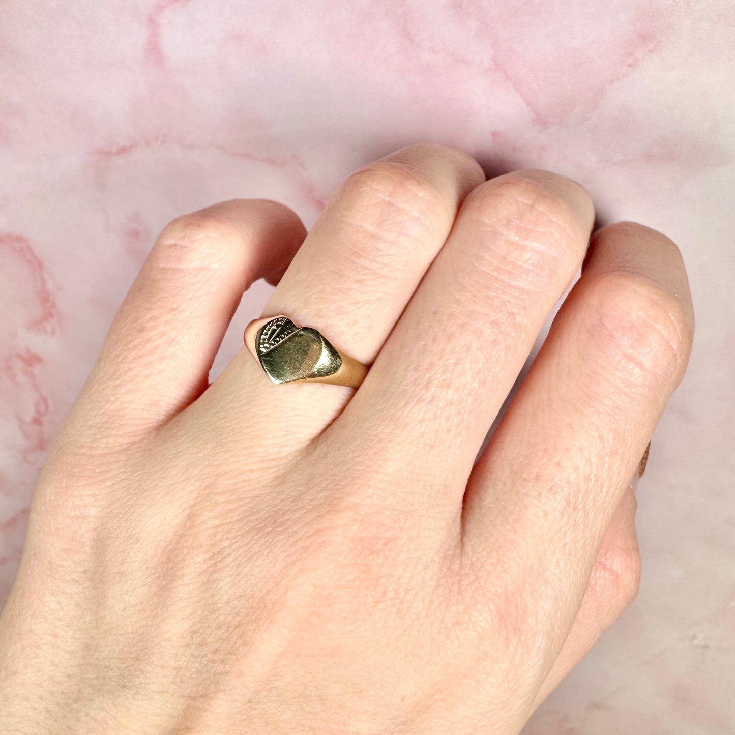 9 Carat Gold Heart-shaped Signet Ring