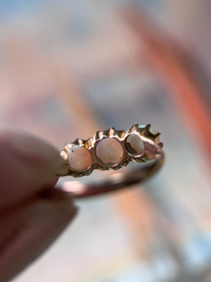 Stunning Opal 3 Stone Ring