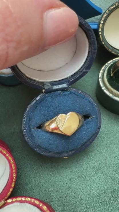 9ct Gold Heart-shaped Signet Ring