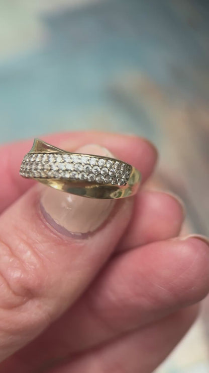 9ct Gold Stylish Diamond Band Ring