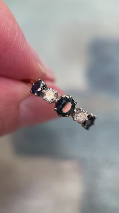 18ct Sapphire & Diamond Ring